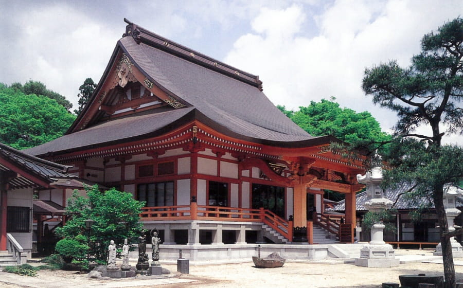 本堂 （平成10年3月新築）